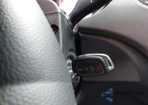 2014 Hyundai Santa Fe Sport 2.4L z USA, uszkodzony, nr VIN 5XYZT3LB0EG168137